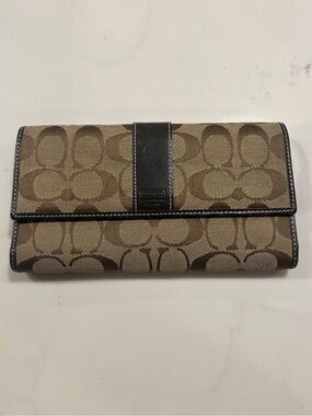 COACH Jacquard & Leather SIGNATURE C Checkbook Wallet With Checkbook Cover